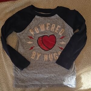 Old Navy Kids 5T 'Powered by Hugs' Shirt